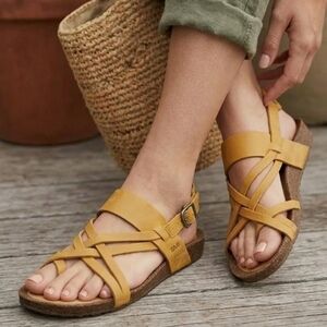Women's Tan Sandals